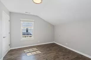 1233 S Wellington Ct, Buffalo Grove, IL 60089 - Photo 15