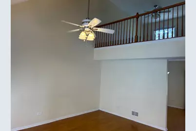 134 Heritage Court, Gurnee, IL 60031 - Photo 3