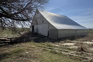 19381 Luther Rd, Sterling, IL 61081 - Photo 25