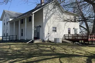19381 Luther Rd, Sterling, IL 61081 - Photo 3
