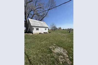 19381 Luther Road, Sterling, IL 61081 - Photo 15