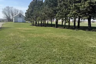 19381 Luther Rd, Sterling, IL 61081 - Photo 17