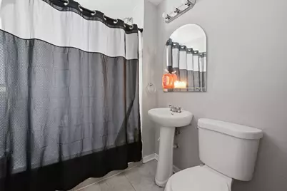 6610 S Seeley Avenue, Chicago, IL 60636 - Photo 9