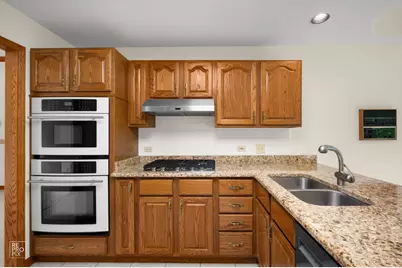 589 Edelweiss Drive, Antioch, IL 60002 - Photo 7