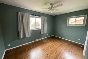 594 W Comstock Ave, Elmhurst, IL 60126 - Photo 7