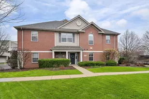 27W753 S Meadowview Dr, Winfield, IL 60190 - Photo 1