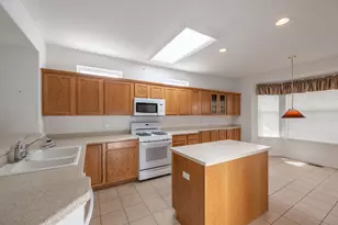 12402 Cold Springs Dr, Huntley, IL 60142 - Photo 11