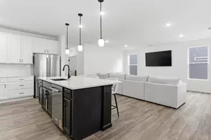 3279 Oak Creek Ln, Aurora, IL 60503 - Photo 11