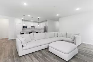 3279 Oak Creek Ln, Aurora, IL 60503 - Photo 5