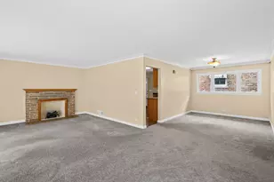 6034 Grove Ct, Morton Grove, IL 60053 - Photo 5