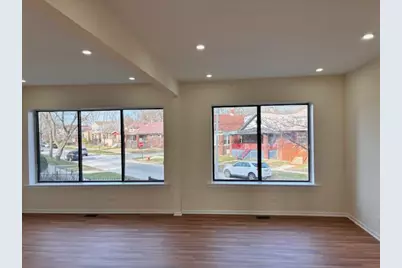 8010 S Ridgeland Avenue #1D, Chicago, IL 60617 - Photo 3