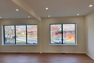 8010 S Ridgeland Ave, Chicago, IL 60617 - Photo 3