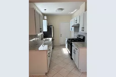 8010 S Ridgeland Avenue #1D, Chicago, IL 60617 - Photo 9