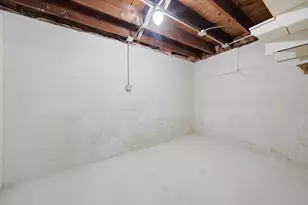 302 Hubbard Ave, Elgin, IL 60123 - Photo 33