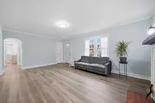 302 Hubbard Ave, Elgin, IL 60123 - Photo 7