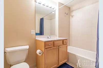 1033 W 14th Place #114, Chicago, IL 60608 - Photo 9