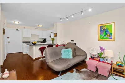 [Address not provided], Chicago, IL 60610 - Photo 7