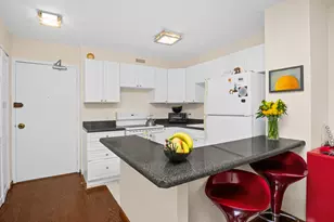 [Address not provided], Chicago, IL 60610 - Photo 3