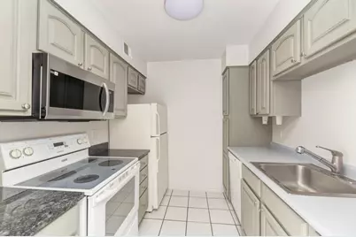 6103 Knoll Valley Drive #104, Willowbrook, IL 60527 - Photo 7