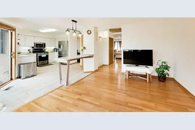 943 W Essex Place, Arlington Heights, IL 60004 - Photo 19