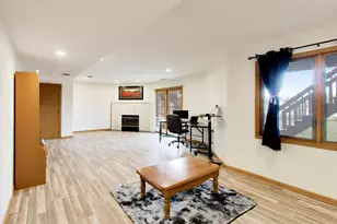 943 W Essex Pl, Arlington Heights, IL 60004 - Photo 45