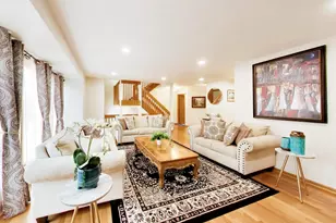 943 W Essex Pl, Arlington Heights, IL 60004 - Photo 9