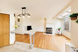 943 W Essex Pl, Arlington Heights, IL 60004 - Photo 17