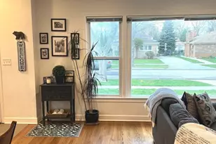 8717 Karlov Ave, Skokie, IL 60076 - Photo 3