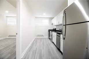 726 W Roscoe St, Chicago, IL 60657 - Photo 5