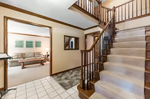 40W035 Deer Run Dr, Saint Charles, IL 60175 - Photo 7