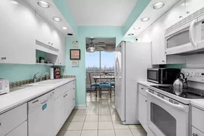 6400 N Cicero Avenue #611, Lincolnwood, IL 60712 - Photo 5