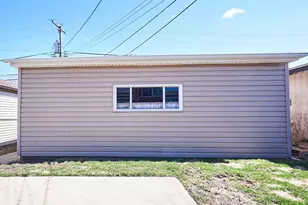 4043 N Wagner Ave, Schiller Park, IL 60176 - Photo 17