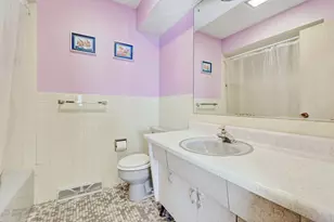 8621 W Madison Dr, Niles, IL 60714 - Photo 13