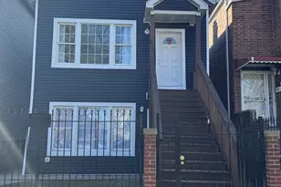 617 W 43rd Pl, Chicago, IL 60609 - Photo 1