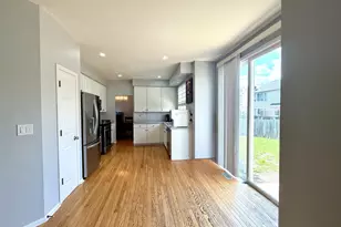 2123 Skylane Dr, Naperville, IL 60564 - Photo 7