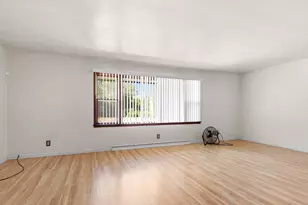 2916 School St, Rockford, IL 61101 - Photo 3