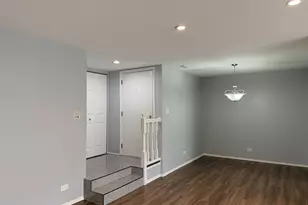 1312 Coventry Cir, Vernon Hills, IL 60061 - Photo 5