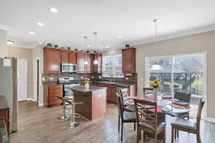 2124 Amelia Ln, Hoffman Estates, IL 60192 - Photo 13