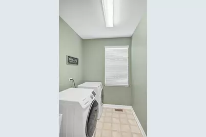 2124 Amelia Lane, Hoffman Estates, IL 60192 - Photo 27