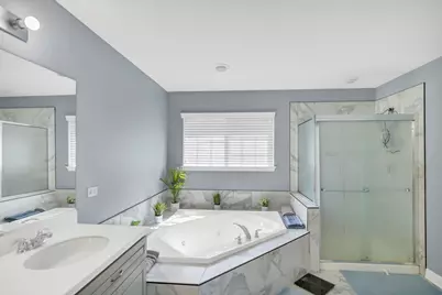 2124 Amelia Lane, Hoffman Estates, IL 60192 - Photo 21