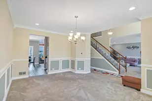 2124 Amelia Ln, Hoffman Estates, IL 60192 - Photo 9