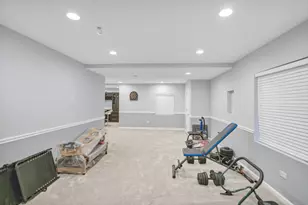 2124 Amelia Ln, Hoffman Estates, IL 60192 - Photo 41