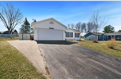 227 Meadow Drive, Orangeville, IL 61060 - Photo 3