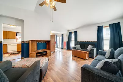 227 Meadow Drive, Orangeville, IL 61060 - Photo 5