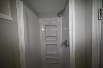 7927 S Jeffery Boulevard, Chicago, IL 60617 - Photo 23