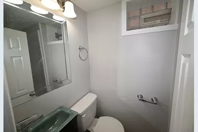 7927 S Jeffery Boulevard, Chicago, IL 60617 - Photo 21