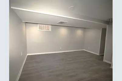 7927 S Jeffery Boulevard, Chicago, IL 60617 - Photo 19