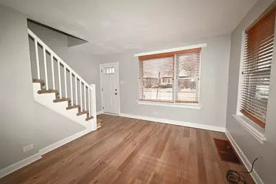 7927 S Jeffery Boulevard, Chicago, IL 60617 - Photo 11