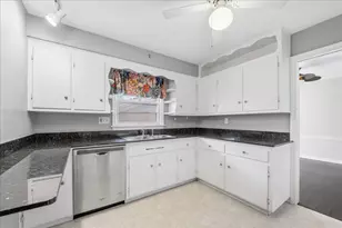 3005 Oak Grove Ln, Rockford, IL 61108 - Photo 9