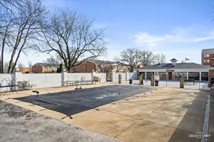 1050 N Farnsworth Ave, Aurora, IL 60505 - Photo 17